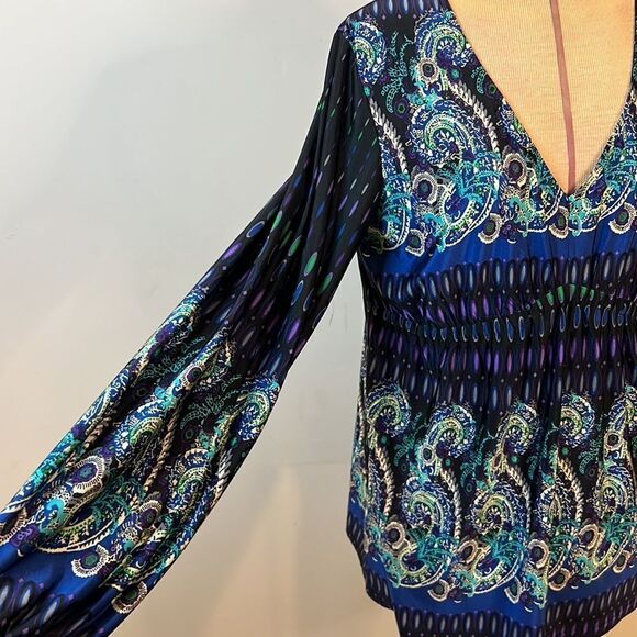 VENUS V-neck Blue & Purple Print Blouse - Size Medium - Picture 7 of 13